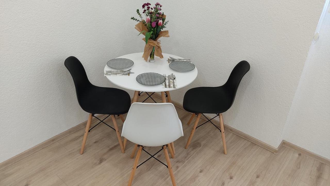 Studio Apartment - A Bit Of Joy ซาราเยโว ภายนอก รูปภาพ